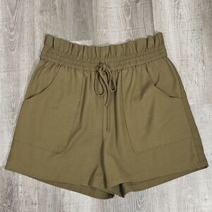 Worthington Olive Paperbag Shorts Size Medium
